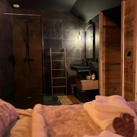 Charmante Escapade باكارا