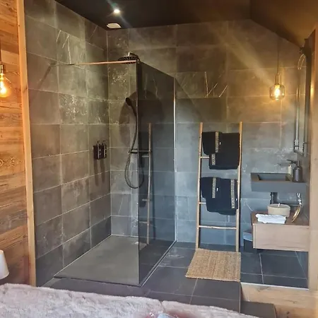 Charmante Escapade * باكارا