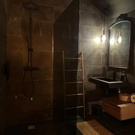 Charmante Escapade شقة باكارا